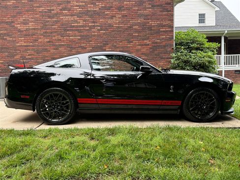 Used 2013 Ford Mustang Shelby GT500 RWD image 35