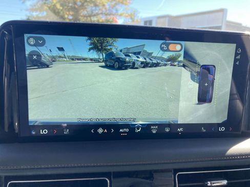 New 2025 Lincoln Aviator AWD w/ Equipment Group 101A image 24