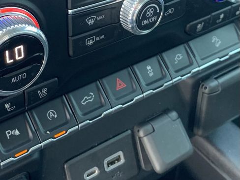 Used 2020 GMC Sierra 1500 SLT w/ SLT Premium Plus Package image 30