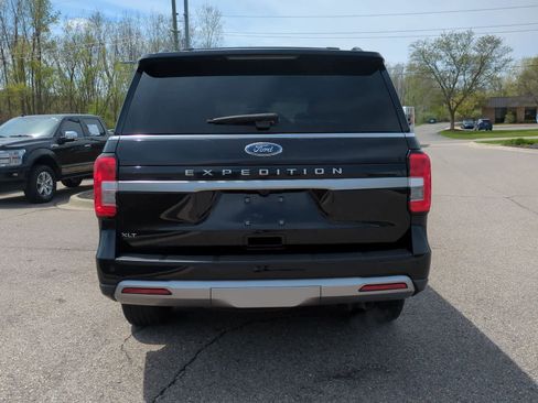Used 2022 Ford Expedition XLT AWD/4WD image 7