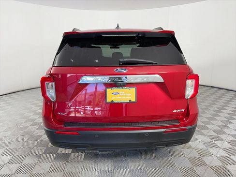 Certified 2022 Ford Explorer XLT AWD/4WD image 6