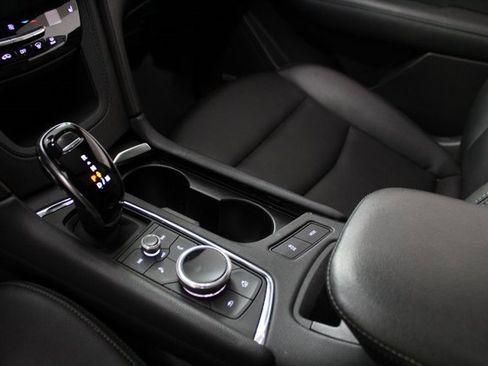 Used 2022 Cadillac XT6 Luxury image 16