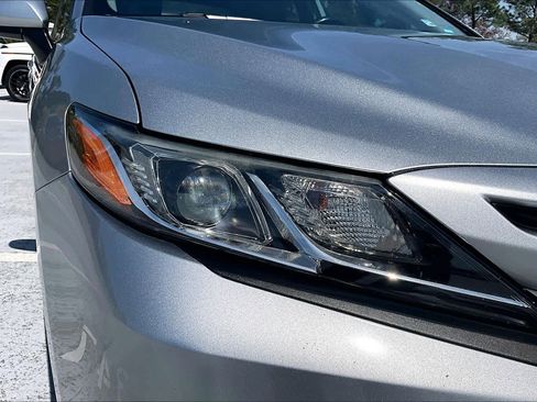 Used 2019 Toyota Camry SE image 28