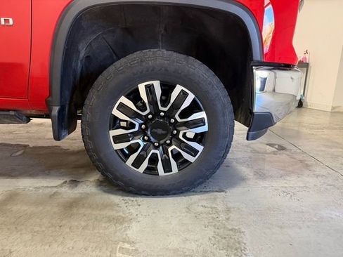 Certified 2025 Chevrolet Silverado 3500 LT w/ Convenience Package image 25