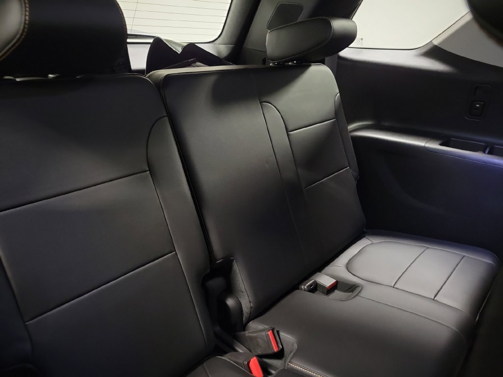 Used 2018 Chevrolet Traverse Premier w/ LPO, Floor Liner Package AWD/4WD image 35