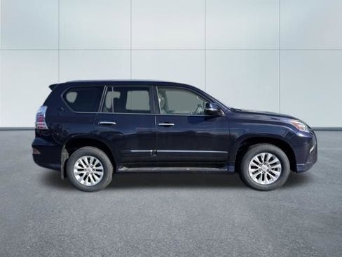 Used 2017 Lexus GX 460 Premium AWD/4WD image 2