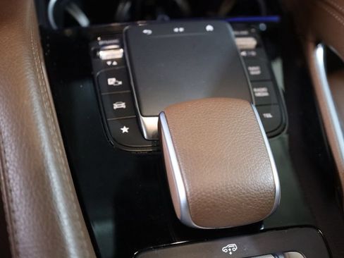 Used 2024 Mercedes-Benz GLS 450 4MATIC image 23