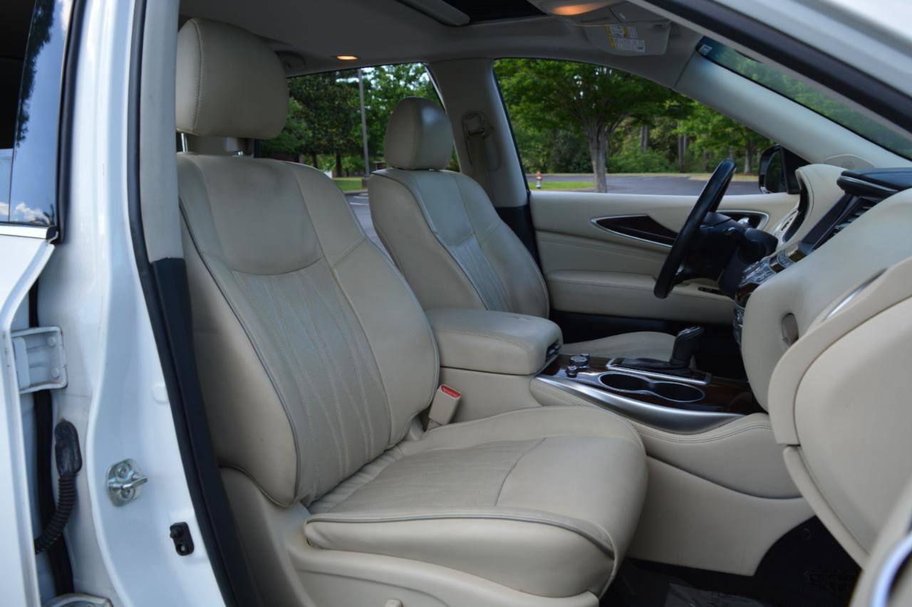 Used 2019 INFINITI QX60 Luxe w/ Sensory Package AWD/4WD image 18