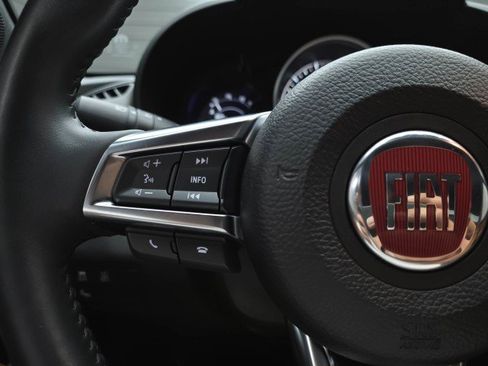 Used 2017 FIAT 124 Spider Lusso RWD image 17