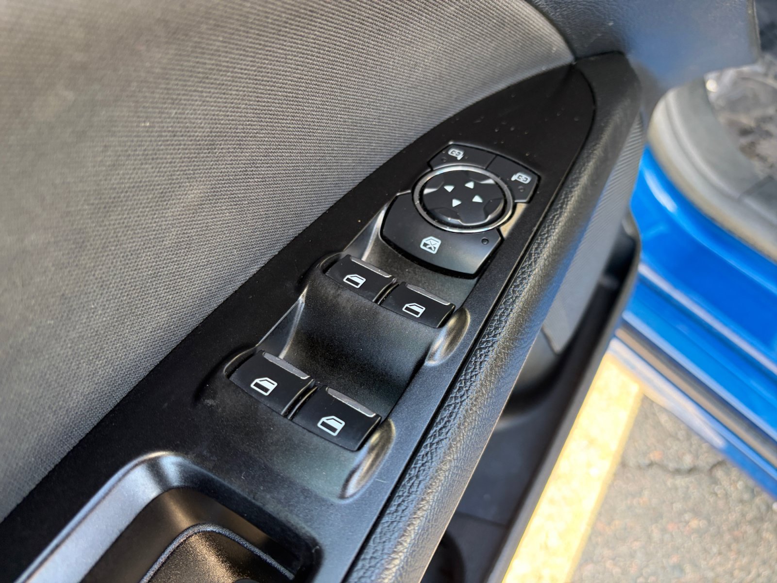 Used 2017 Ford Fusion S w/ Equipment Group 101A FWD image 15