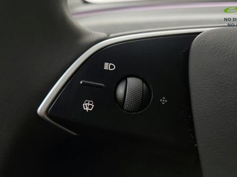 Used 2026 Tesla Model Y 2WD image 77