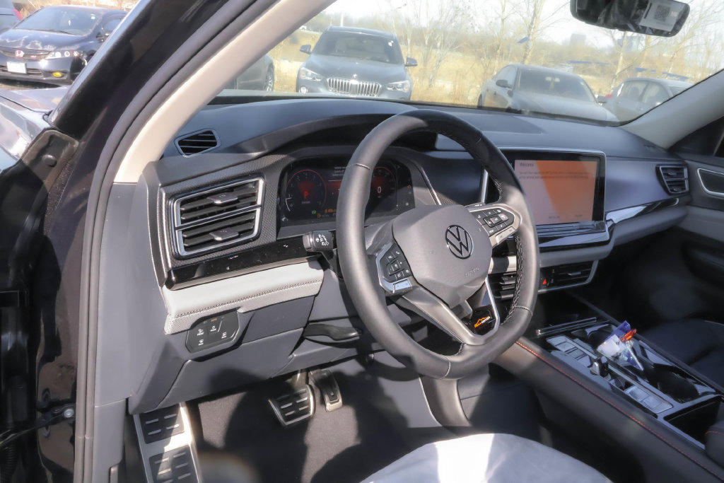 New 2026 Volkswagen Atlas Peak Edition AWD/4WD image 19