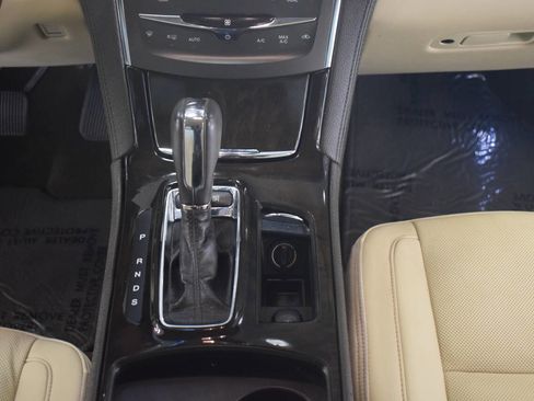 Used 2013 Lincoln MKS AWD image 45