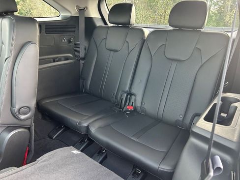 Used 2023 Kia Sorento SX image 35