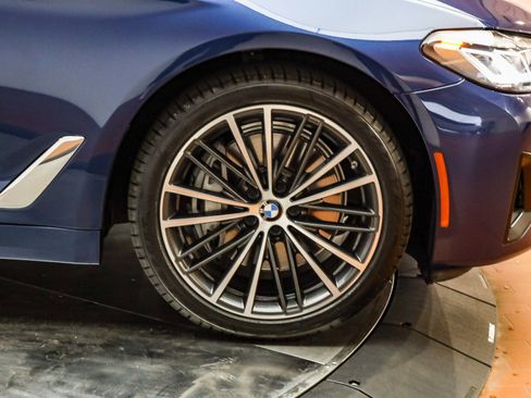 Certified 2023 BMW 540i w/ Premium Package image 10