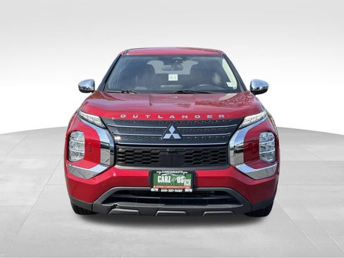 Used 2022 Mitsubishi Outlander ES AWD/4WD image 2