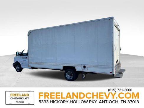 Used 2021 Chevrolet Express 4500 w/ Power Convenience Package image 4