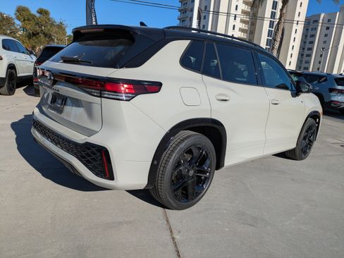 New 2026 Volkswagen Tiguan SE R-Line FWD image 4