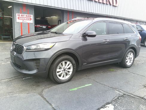 Used 2019 Kia Sorento AWD w/ LX Convenience Package image 12