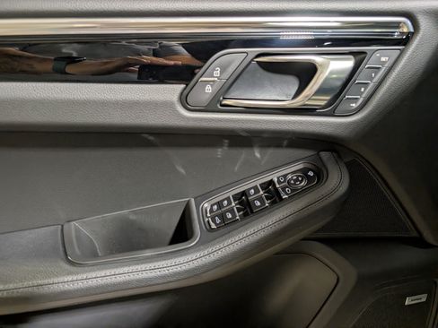 Certified 2026 Porsche Macan S AWD/4WD image 20