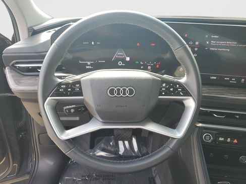 Used 2025 Audi Q5 Premium w/ Premium Plus AWD/4WD image 27