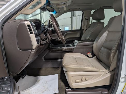 Used 2016 GMC Sierra 3500 Denali w/ Duramax Plus Package AWD/4WD image 18