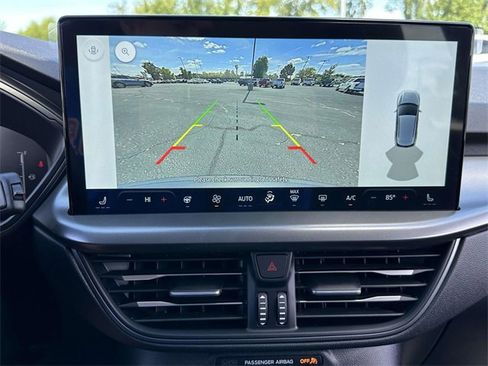 New 2025 Ford Escape SE image 25