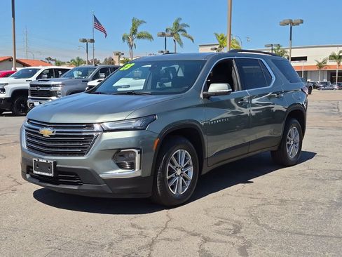 Used 2023 Chevrolet Traverse LT FWD image 4