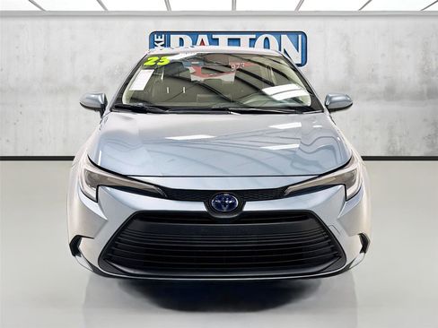 Used 2023 Toyota Corolla LE image 2