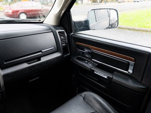 Used 2017 RAM 3500 Laramie w/ Snow Chief Group image 10