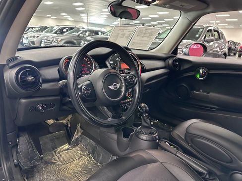 Used 2016 MINI Cooper 2-Door Hardtop image 15