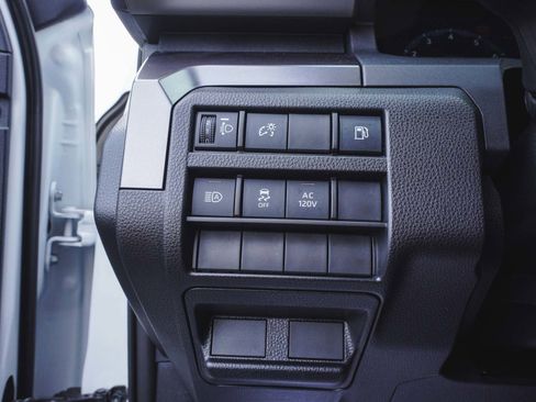 Used 2025 Toyota 4Runner TRD Off-Road image 21