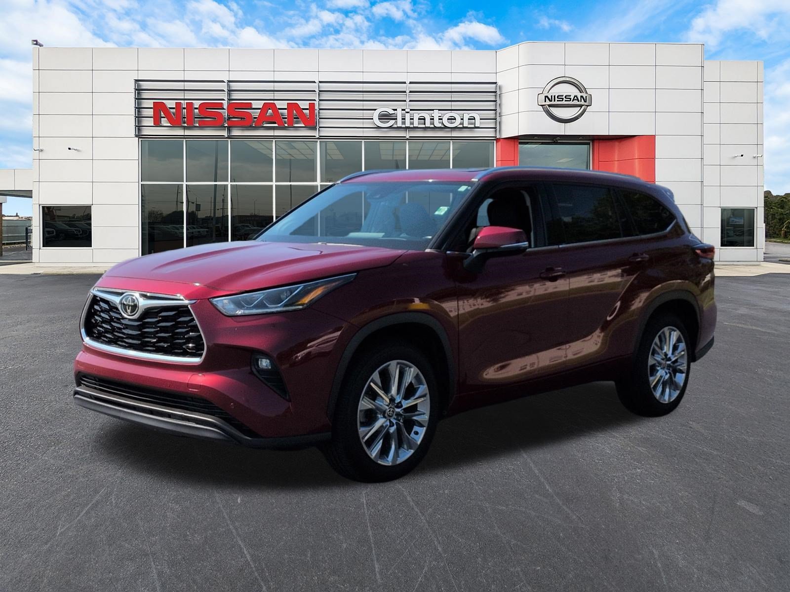 Used 2023 Toyota Highlander Limited FWD image 7
