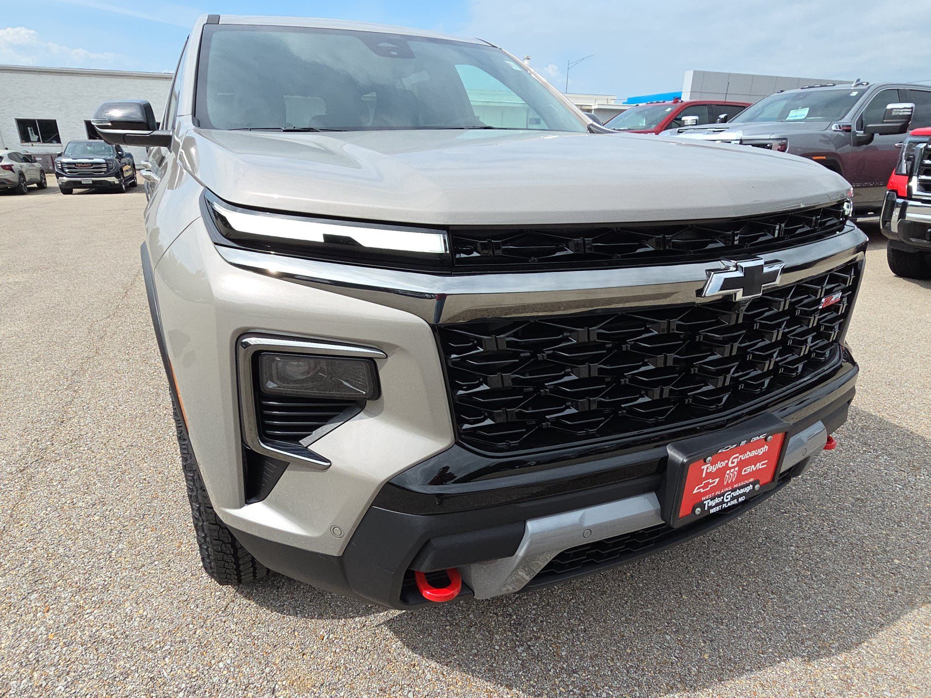 New 2026 Chevrolet Traverse Z71 w/ Enhanced Driving Package AWD/4WD image 11