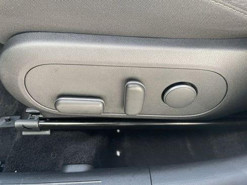 Used 2025 Hyundai Kona SEL image 12