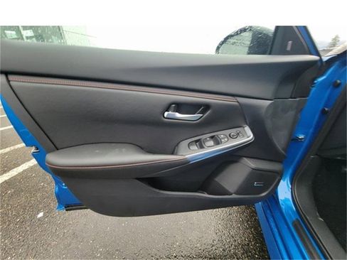 New 2025 Nissan Sentra SR w/ SR Premium Package image 18