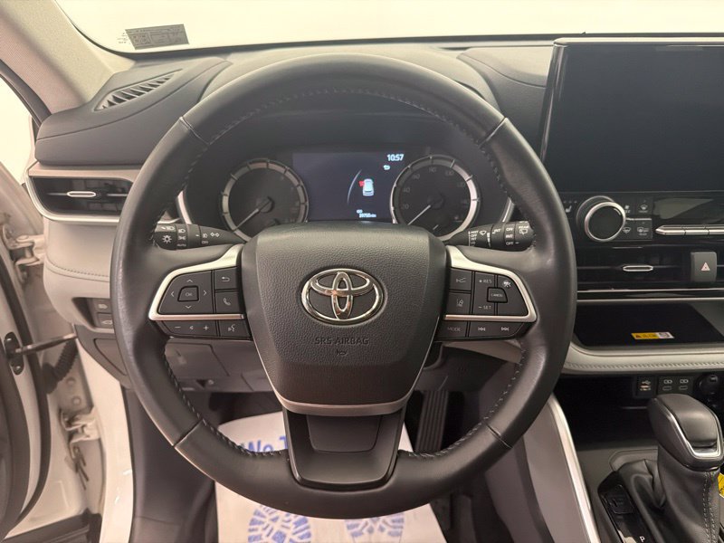 Used 2024 Toyota Highlander XLE AWD/4WD image 27