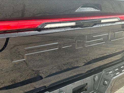 Used 2024 Ford F150 Lightning Lariat image 32