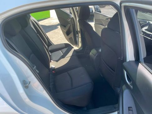 Used 2015 MAZDA MAZDA3 i Sport FWD image 13