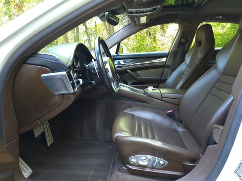 Used 2016 Porsche Panamera GTS w/ Premium Package Plus image 12