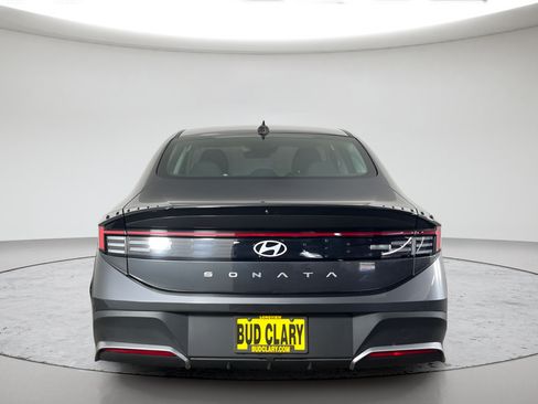 Used 2025 Hyundai Sonata SE FWD image 4