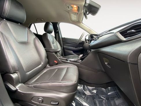 Used 2021 Buick Encore GX Essence image 15