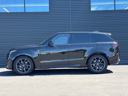 Used 2024 Land Rover Range Rover Sport Dynamic SE AWD/4WD image 3