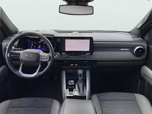 Used 2024 Chevrolet Colorado ZR2 w/ Technology Package image 16