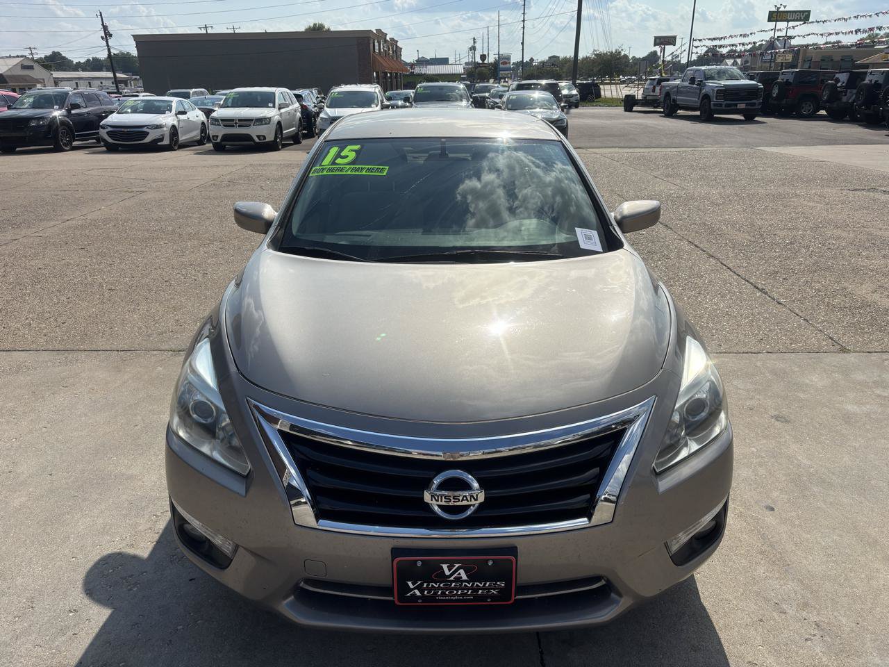 Used 2015 Nissan Altima 2.5 SV FWD image 2