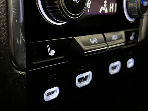 Used 2022 GMC Yukon Denali w/ Denali Ultimate Package image 29