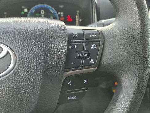 Used 2025 Toyota Camry LE FWD image 21