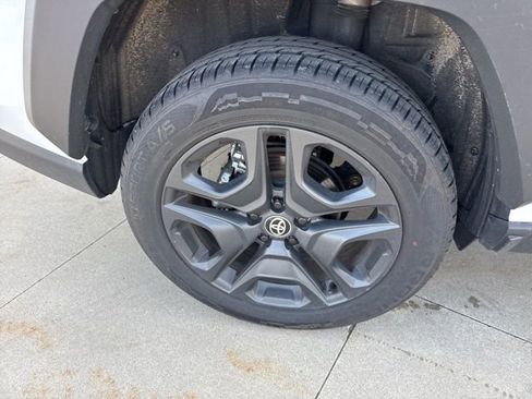 Used 2024 Toyota RAV4 Adventure image 10