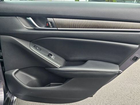 Used 2018 Honda Accord Touring image 23