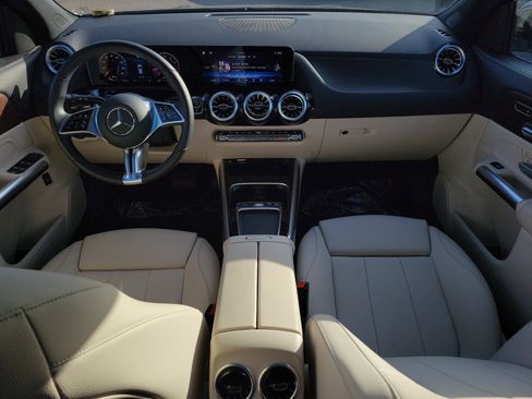 Certified 2025 Mercedes-Benz GLA 250 image 16